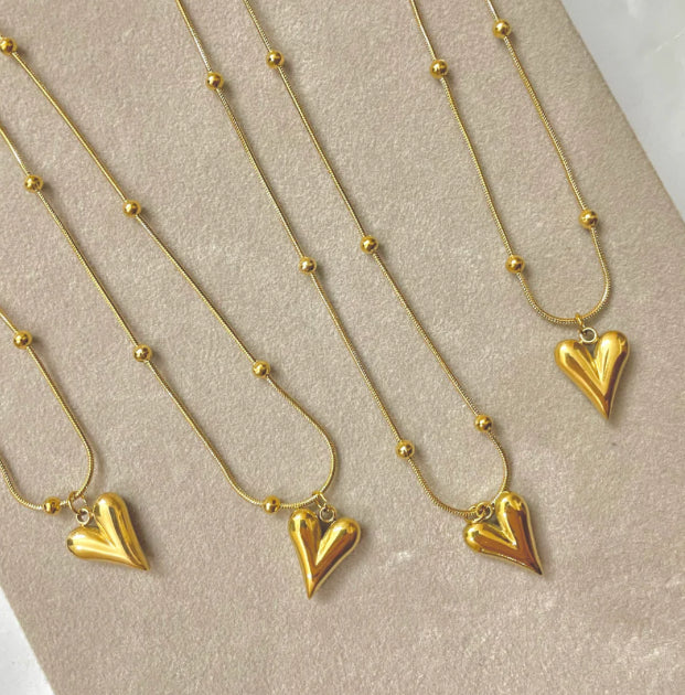 SS Gold Falling in Love Heart Pendant ✨